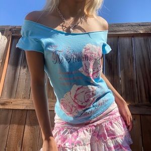 SOLDThe Romantic Rose” 🌹💙💖 off the shoulder top